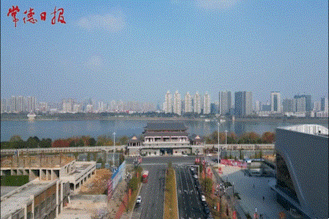 40db67cf26f845ecbd2253f1dac0c5e8.gif